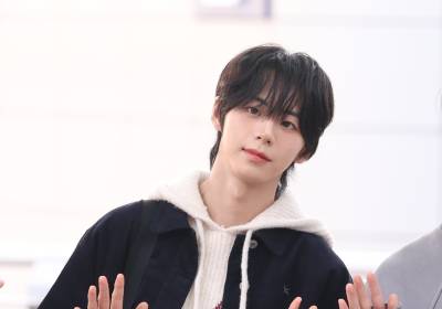 [포토] 아홉 서정우, 잘생긴 손인사