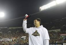 '재계약' 외친 팬들…김현수 '이것'으로 화답