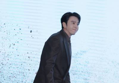 [포토] 멋진 슈트핏 뽐내며 입장하는 이광수