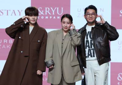 [포토] 어반자카파, 귀여운 볼하트