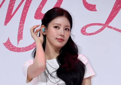 [포토]아이들 미연, 제 노래 들어보세요