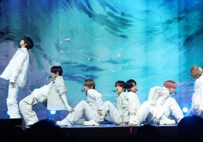 [포토] 아홉, 멋진 오프닝