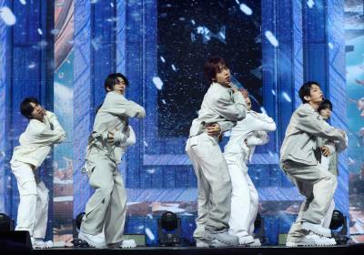 [포토] 아홉, 살랑이는 안무