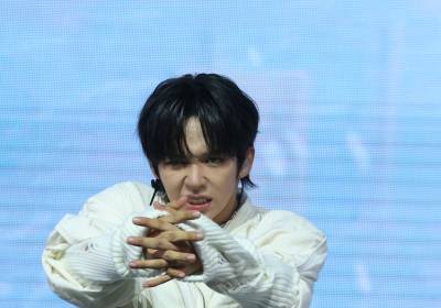 [포토] 아홉 제이엘, 파워풀한 안무