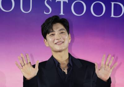 [포토] 장승조, 귀여운 손인사