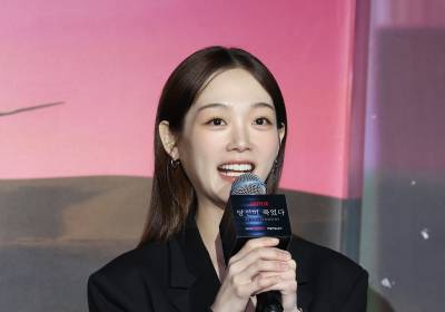 [포토] 인사말 하는 이유미