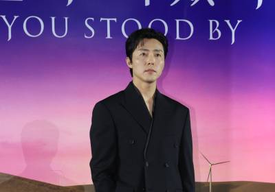 [포토] 이무생, 시크한 올블랙 패션