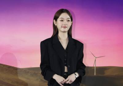 [포토] 이유미, 단정한 복장에도 느껴지는 러블리함