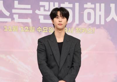 [포토] 김무준, 수줍은 포토타임