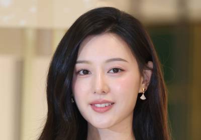 [포토] 김지원, 사랑스러운 하트