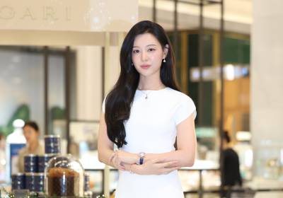 [포토] 김지원, 아름다운 드레스 자태