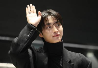 [포토] 에이티즈 성화, 귀여운 토끼귀 포즈