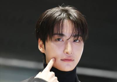 [포토] 에이티즈 성화, 제 볼에 콕 빠져보세요