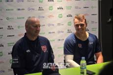 "내가 의사라서 잘 알아요" 회계사·전기기술자 '투잡러' 체코 선수단 "한국전, WBC 앞두고 좋은 기회" [IS 고척]