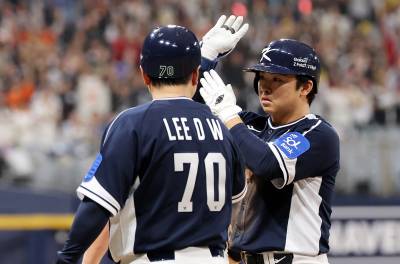 17안타 터뜨린 류지현호, 체코 2차전 11-1 대승