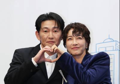 [포토] 허준석-진서연, 귀여운 하트 포즈