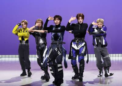 [포토] 엠빅, 미소년들의 멋진 안무