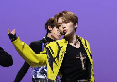 [포토] 엠빅 밍카이, 화려한 조명 아래