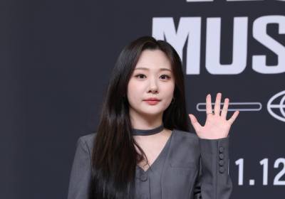 [포토] 볼빨간사춘기 안지영, 시크한 손인사