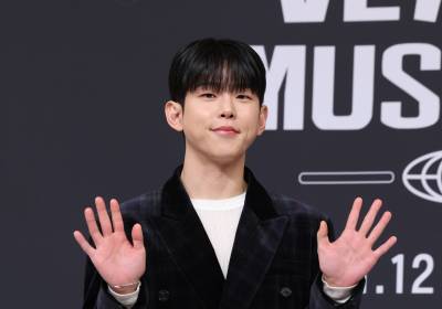 [포토] 폴킴, 고막남친의 손인사