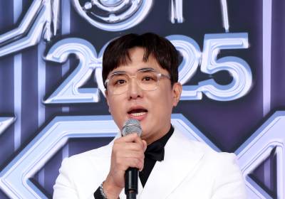 [포토]MC배, 2025KGMA 레드카펫과 함께 시작합니다