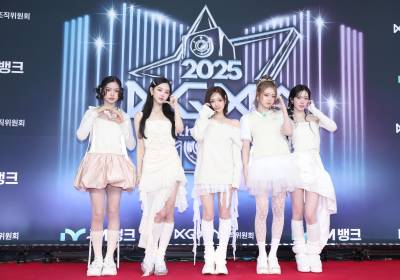 [포토]포즈 취하는 키키