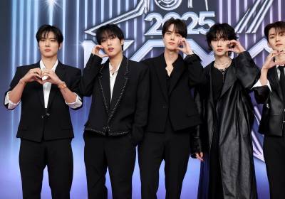 [포토]더보이즈, 하트보다 오빠들 얼굴만 보여!