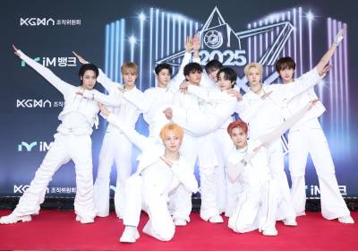 [포토]싸이커스, 평범을 거부하는 포즈