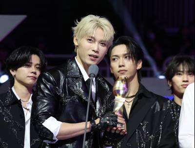 'K팝 해외 아티스트' INI, 수상 소감 4개 국어로 전달