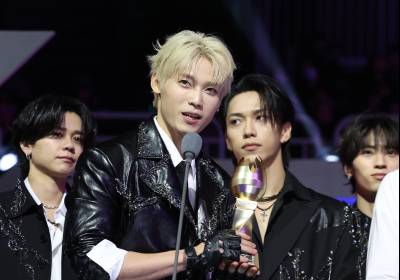 [포토]아이엔아이, 수상소감도 멋지게