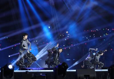 [포토]SMTR25, 신인답지 않은 노련한 무대 장악력