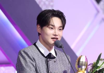 [포토] 박서진, 베스트 트롯 퍼포먼스상 수상