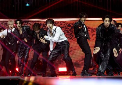 [포토]아이엔아이, 글로벌을 사로잡은 무대