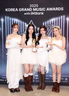 [단독] “특별한 시도 가능한 무대”...피프티피프티, 2년 연속 KGMA 향한 각별한 애정 [IS인터뷰]