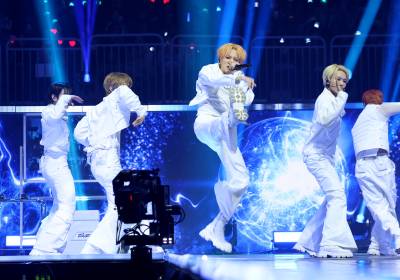 [포토]싸이커스, 하늘 높이