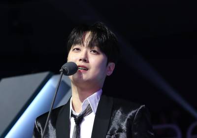 [포토]이찬원, 올해는 얼마나 많은 상을 받을까?