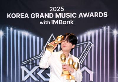 [포토]이찬원,'금빛 미소'