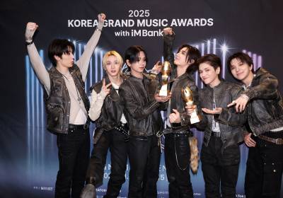 [포토]보이넥스트도어,'원도어 덕분에 상 받아'