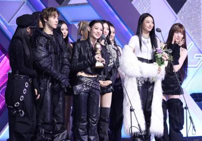 [포토] 올데이프로젝트-미야오, 테디 PD님 축하해요