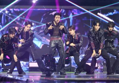 [포토] 더보이즈, 불타는 금요일 밤