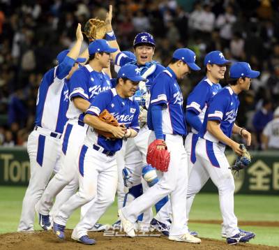 한일전 승부는 결국 불펜 대결...한국 야구 '약속의 8회' 재연할까 [IS 포커스]