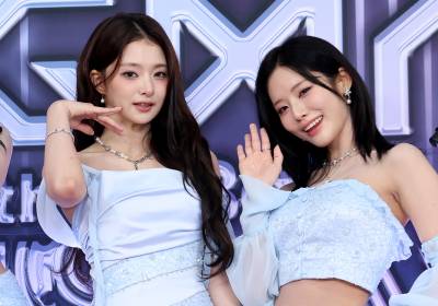 [포토]프로미스나인 이나경-박지원, 미모가 막상막하