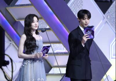 [포토] 최윤지-김단, 라이징 스타 시상해요