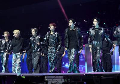 [포토]클로즈 유어 아이즈, KGMA의 첫 무대