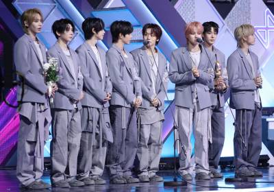 [포토] 아홉, 'IS루키' 상 고마워요