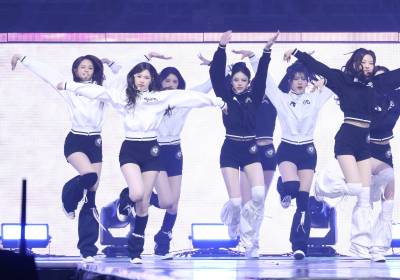 [포토] KGMA 무대에 선 하츠투하츠