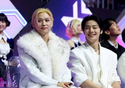 [포토]필릭스, 대기석에서도 미모는 열일