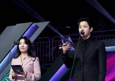 [포토]김미희 대표-김민석, 빅크 글로벌스타상 시상