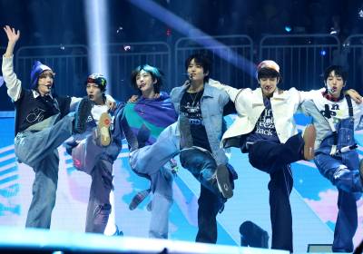 [포토]아이딧, 선배님들의 노래를 KGMA에서