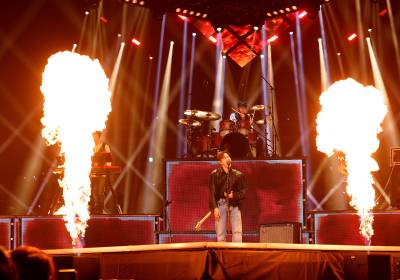 [포토]수호, 밴드와 함께 꾸미는 특별한 무대